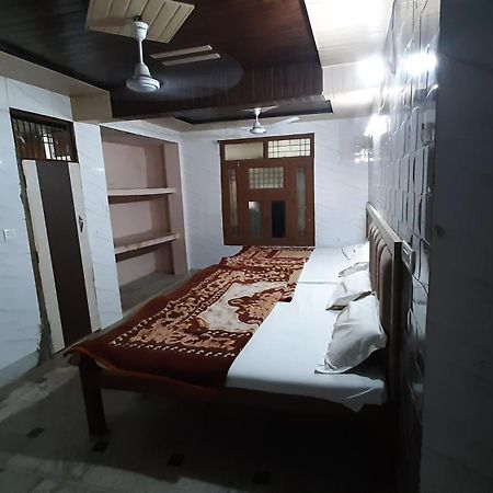 Subhadra Guest House Mathura Luaran gambar