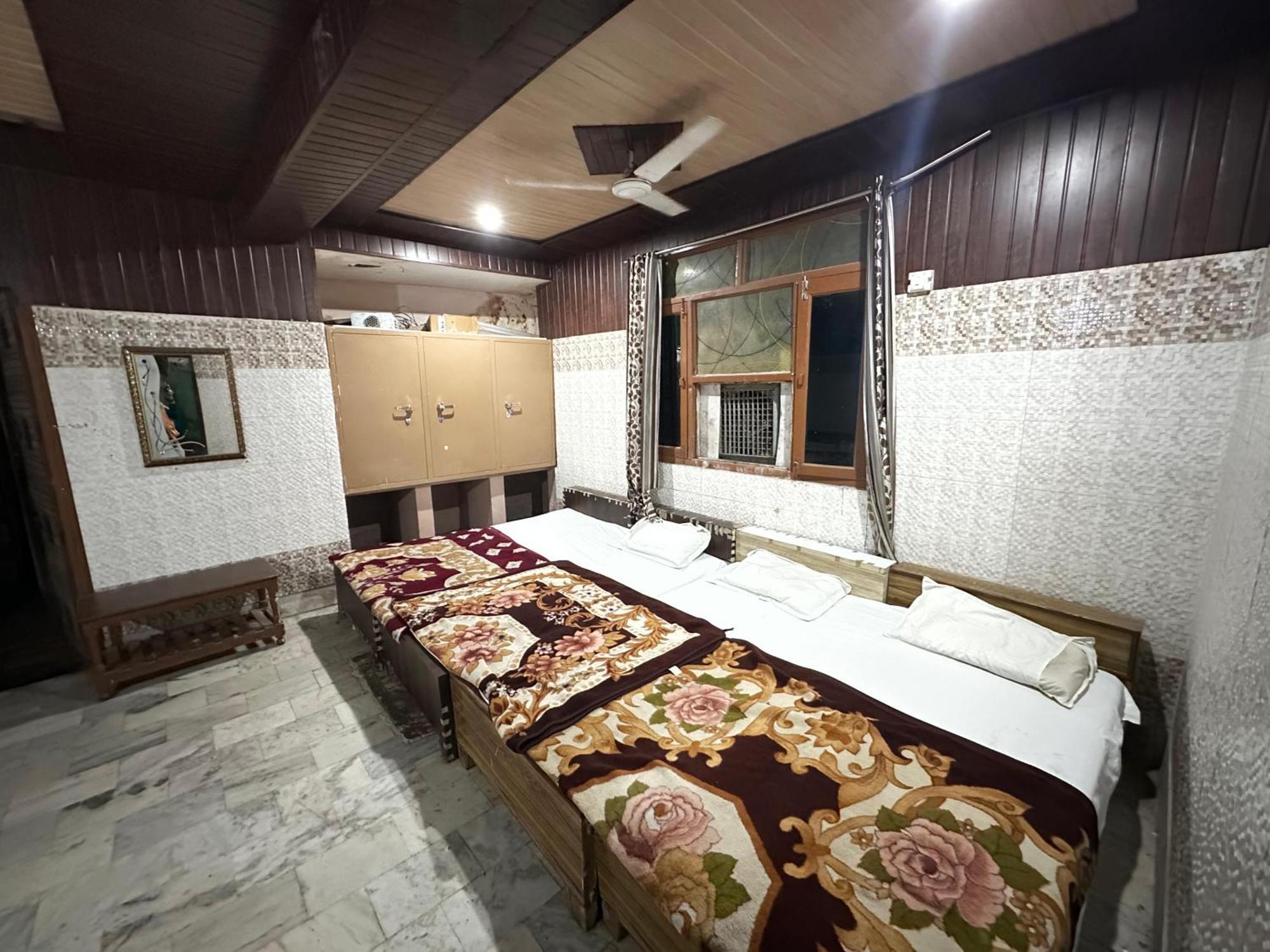 Subhadra Guest House Mathura Luaran gambar