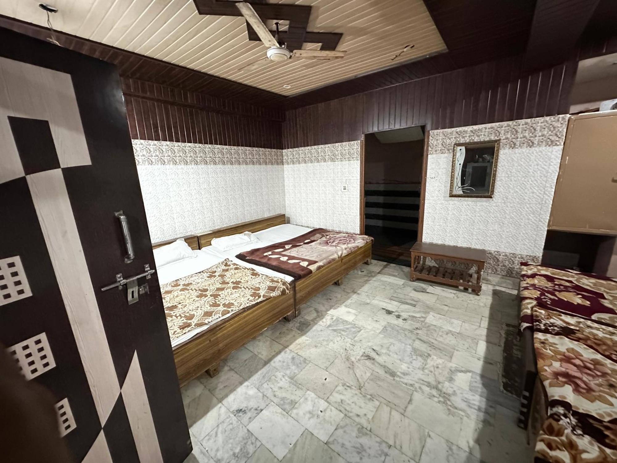 Subhadra Guest House Mathura Luaran gambar